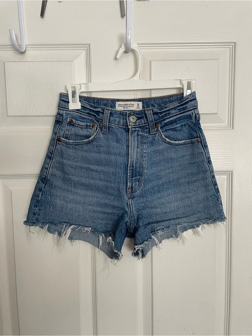Abercrombie & Fitch Women’s size 24/00 Medium Blue High Waisted Denim Shorts